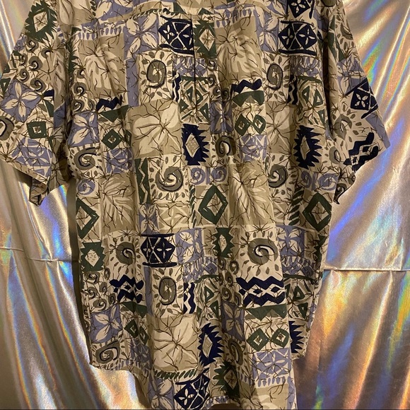 Bugle Boy Printed button down - Picture 3 of 3